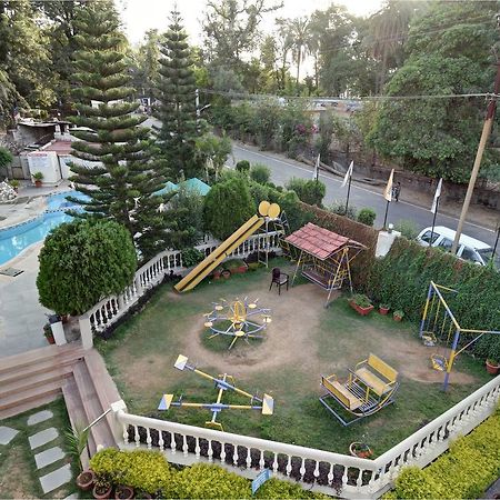 Hotel Savera Palace เมาท์อาบู ภายนอก รูปภาพ