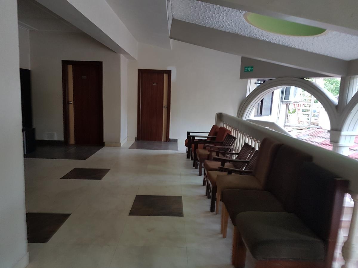Hotel Savera Palace เมาท์อาบู ภายนอก รูปภาพ