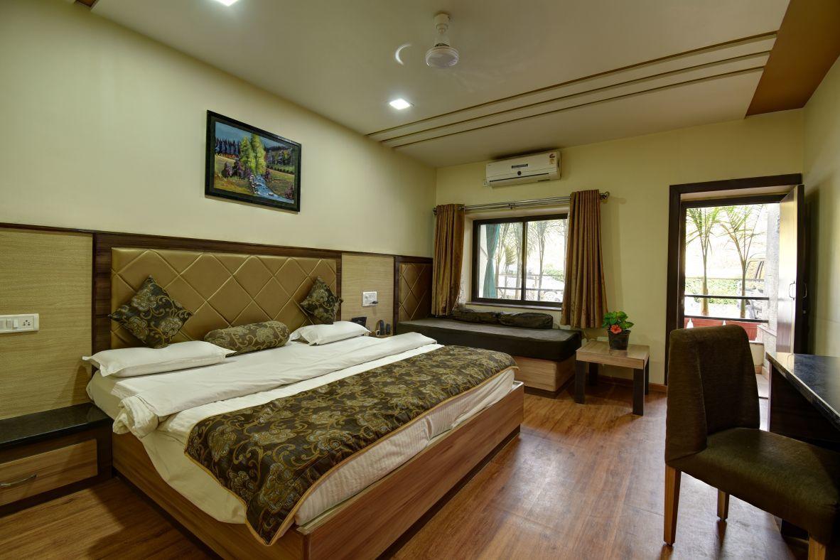 Hotel Savera Palace เมาท์อาบู ภายนอก รูปภาพ